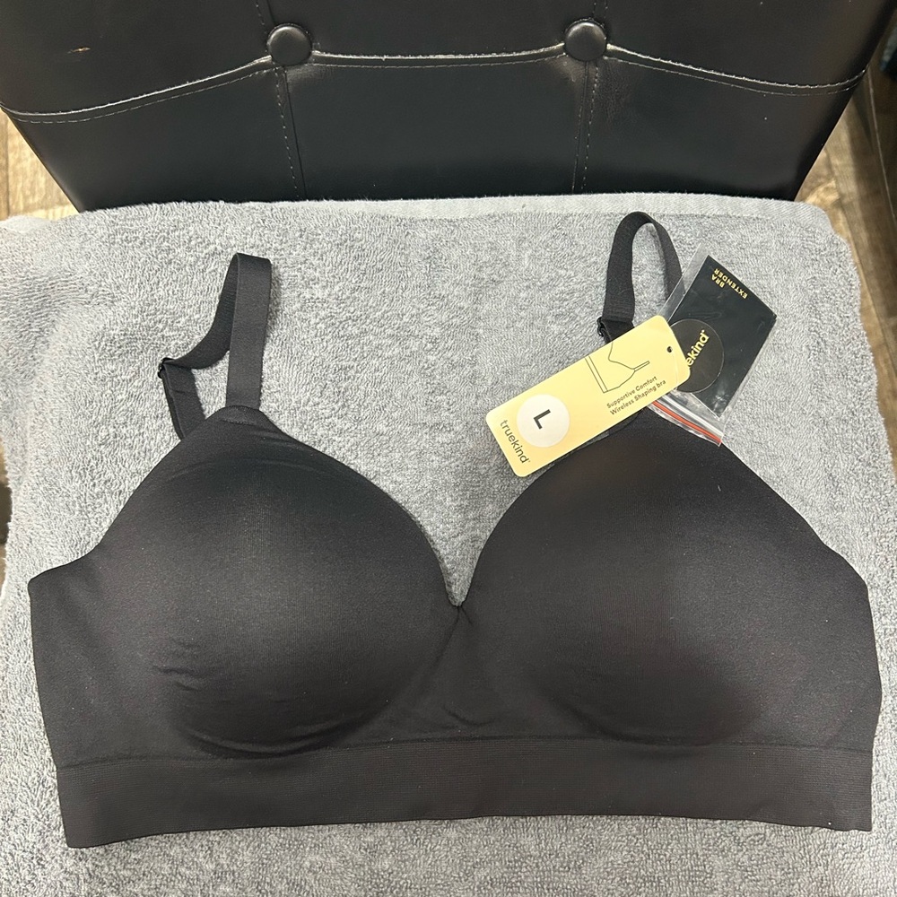 Truekind Supportive Comfort
Wireless Shaping Bra Size L black